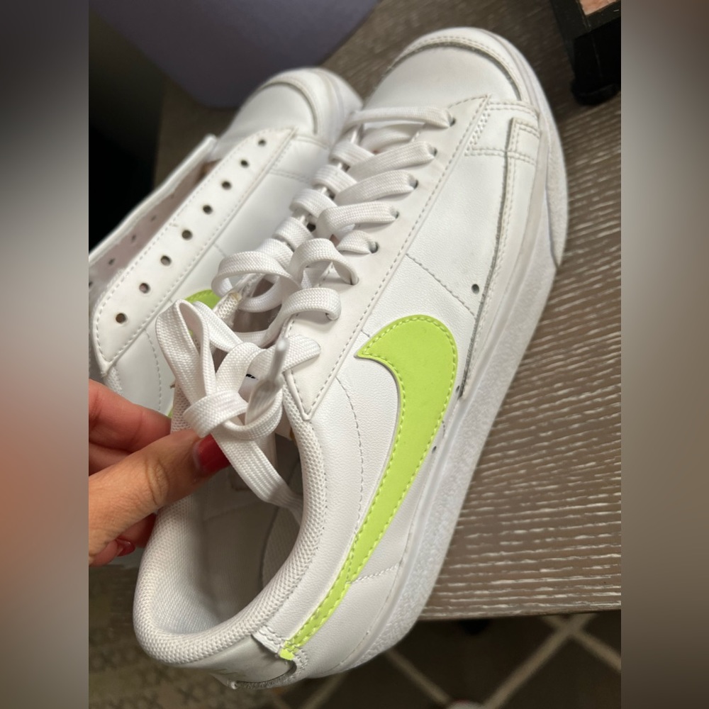 Nike low top